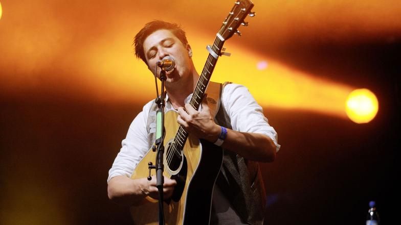 Mumford & Sons-Konzert: Sänger Marcus Mumford auf dem Haldern Pop Festival 2010